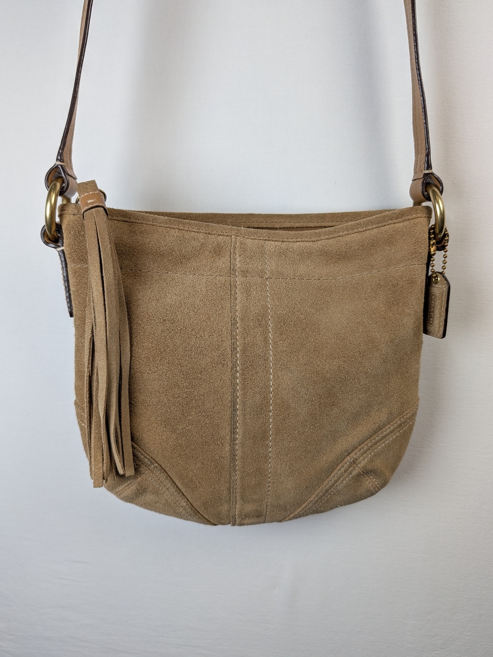 COACH Vintage Camel Tan Suede Mini Swingpack Tassel Crossbody Bag Boho Featival
